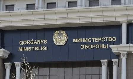 Сарбаздарды сапасыз тамақтандырған 4 мекемені Қорғаныс министрлігі сотқа берген