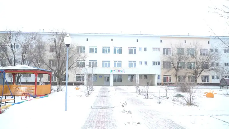 Қызылқоға ауданындағы бөбекжай-балабақшаға сәбилер 1 жастан қабылданып жатыр