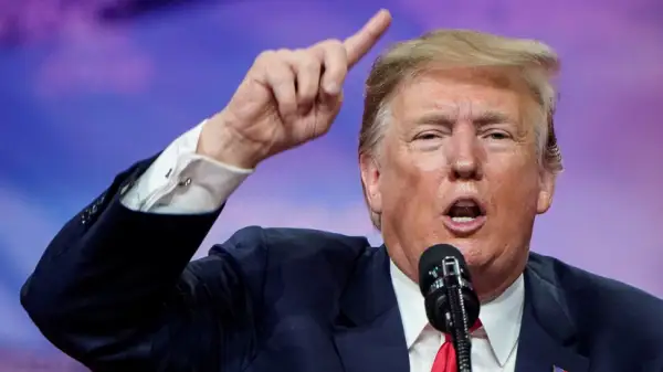 АҚШ-та Трамптың мыңдаған қолдаушысы шеруге шықты