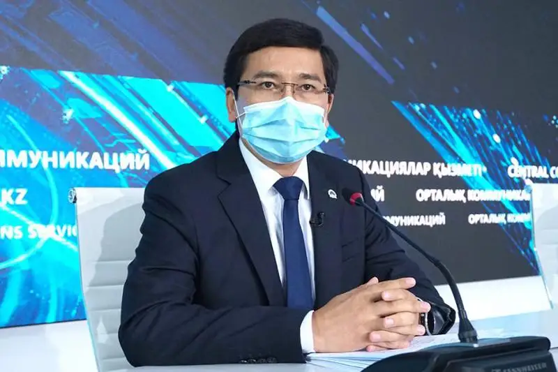 Асхат Аймағамбетов  вакцинаға қатысты мұғалімдерге үндеу жасады  