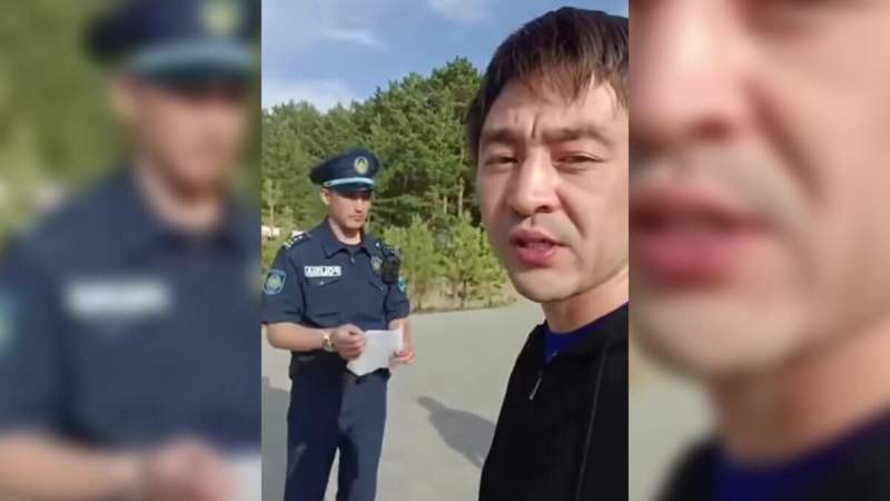 Соттың көзінше «есікті тарс жауып кеткен» журналист қамауға алынды