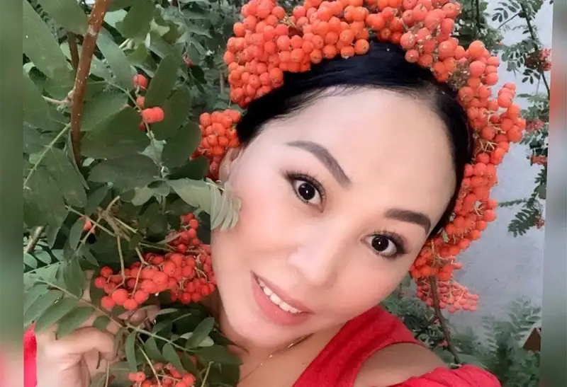 «Бір күнде 28 баланың тұсауын кескен» – Қарақат Әбілдина тұсаукесерге қанша ақша алады?