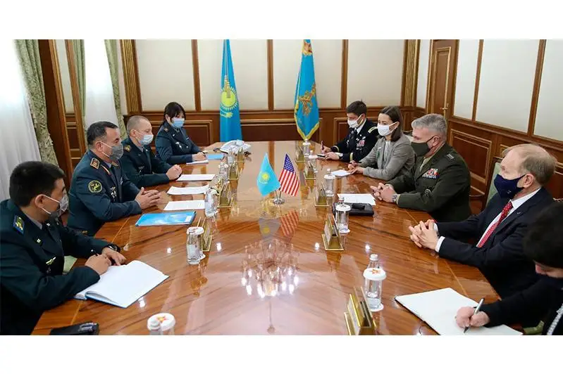 ҚР Қорғаныс министрі АҚШ генералын қабылдады