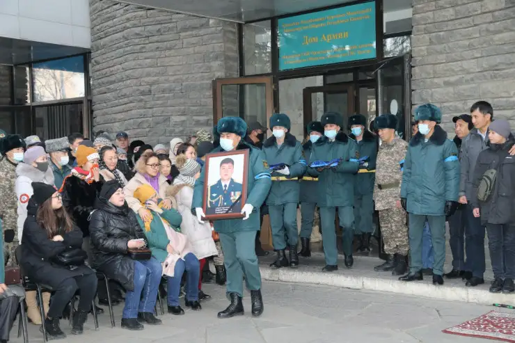 Алматыда қаза тапқан әскерилер мен полицейлердің құрметіне ескерткіш орнатылады