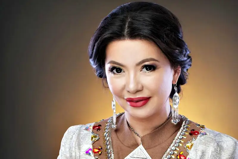 Жыныстық трансвизиттер Порно сүйкімді минет қыздар