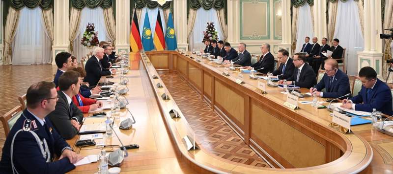 Қазақстан мен Германия президенттері кеңейтілген құрамда келіссөз жүргізді