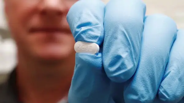 ДДСҰ коронавирусқа қарсы дәрілерді сынақтан өткізуді тоқтатты