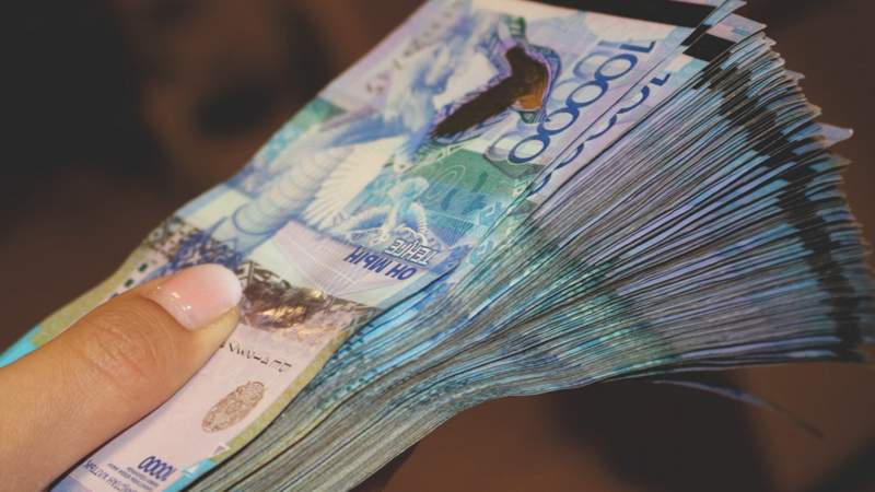 Баласын грантқа түсірмек болған тұрғын 1,3 млн теңгесінен айырылды