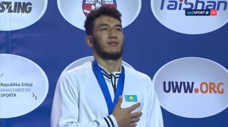 Әлем чемпионы атанған Ризабек Айтмұхановтың гимн орындаған видеосы тарады