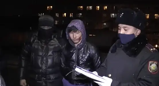 Алматыда ломбардқа қарулы шабуыл жасады деген күдіктілер ұсталды