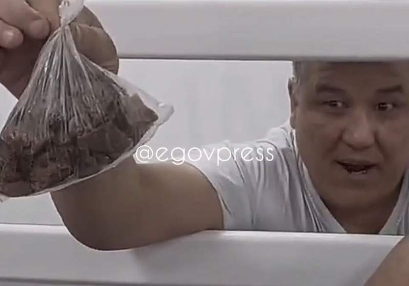 «Шіріген» тамақ береді: Қаңтар оқиғасы кезінде Алматы әуежайын басып алу ісі бойынша айыпталған азаматтар мәлімдеме жасады 