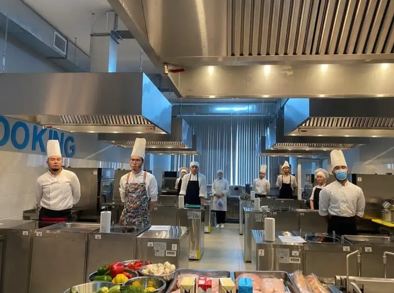 Кәсіптік білім беру: Білім мен тәжірибе ұштасуы керек