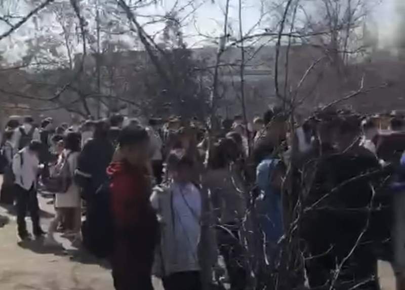 Алматыдағы мектептердің бірінде жеті оқушы ауруханаға түсті