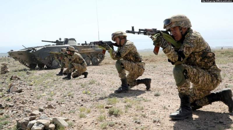 Тәжікстан әскерилері қырғыз шекарашыларына оқ жаудырды