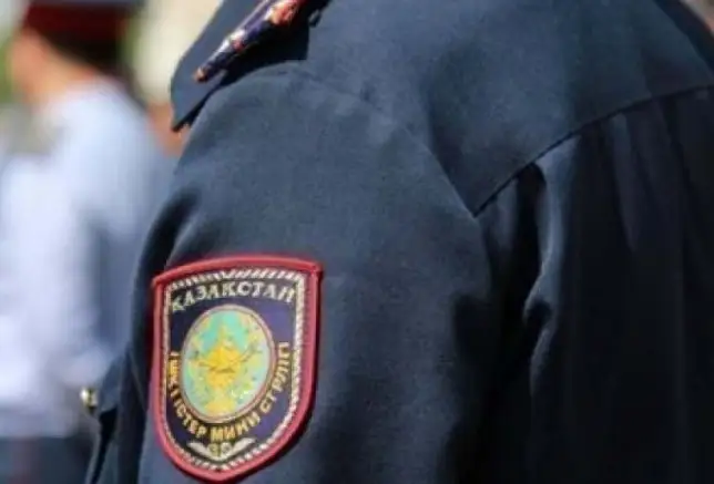 Атырауда супермаркеттерден 12 рет виски ұрлаған жігіт ұсталды  