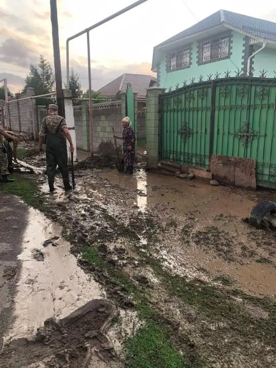 Аулаларын су басқан тұрғындар мектепке орналастырылды