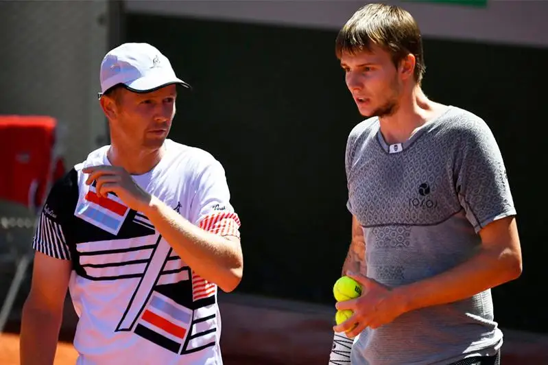 Бублик пен Голубев қарсыластарынан есе жіберді