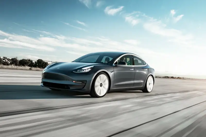 Tesla Model 3 Еуропадағы ең көп сұранысқа ие автокөліктің бірі 