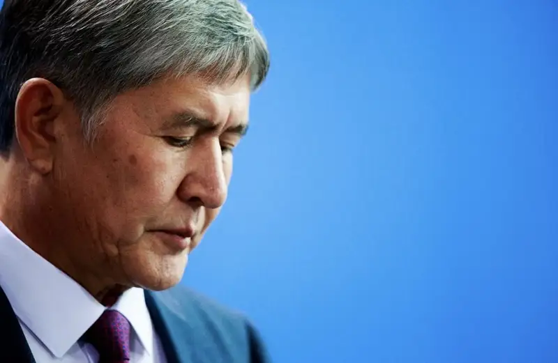 Атамбаев екі қылмыстық іс бойынша ақталды