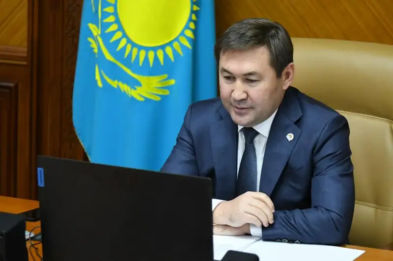 Шымкент әкімі азаматтарды жеке мәселелері бойынша қабылдады