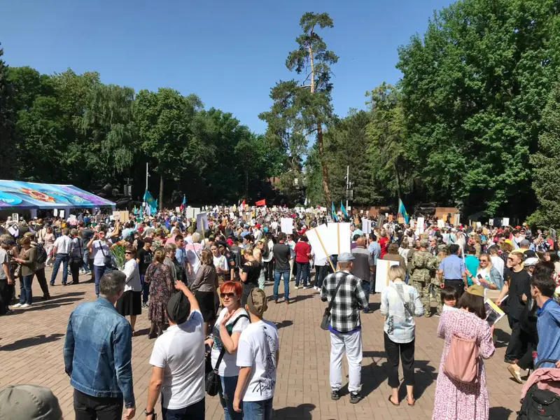 Алматыда өткен «Батырларға тағзым» шеруіне 20 мыңға жуық адам қатысты