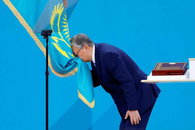 Тоқаев Туды балконға ілуге рұқсат беруді ұсынды 