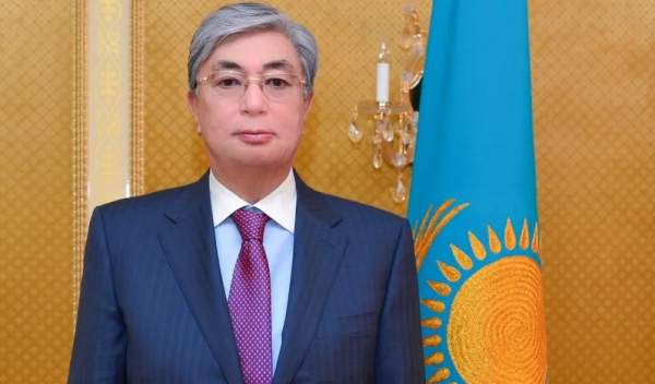 Президент отбасы күнімен құттықтады