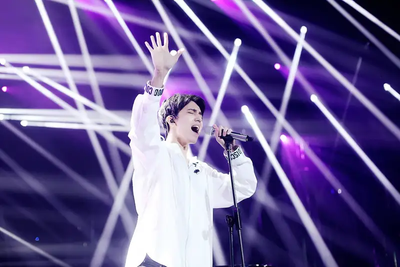 Димаш Құдайбергеннің бейнебаяны Europa Plus TV-де көрсетіледі