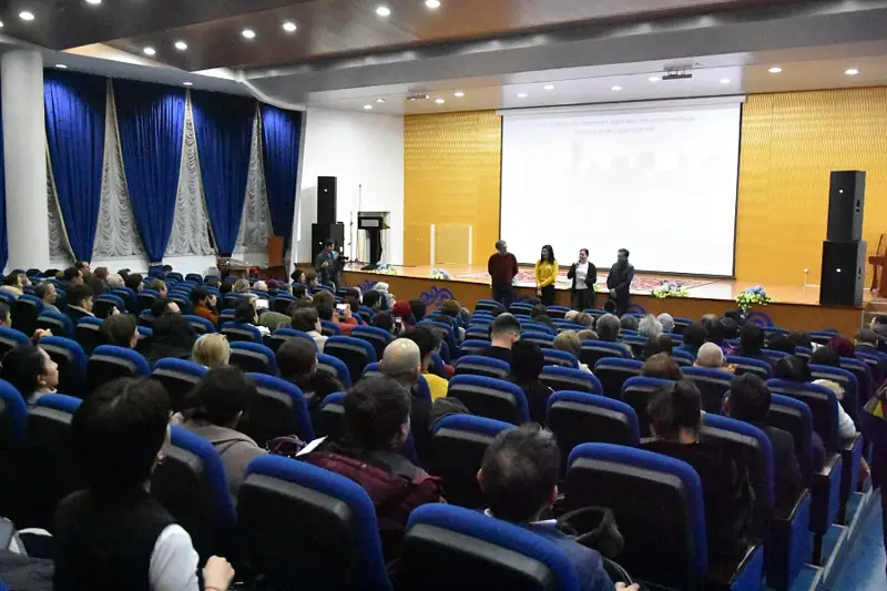 Тағы бір деректі фильм көрерменге жол тартты