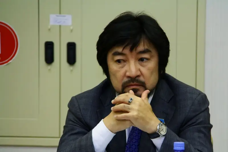 Бекболат Тілеухан: Маскаңды тақсаң, ұйқыңды қандырсаң болды емес пе?