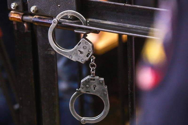 «200 млн теңге жымқырды»: Шенеуніктер қамауға алынды