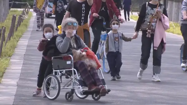 Уханьда карантин тәртібі алынса да, бақылау күшейген