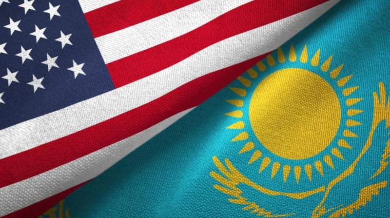 АҚШ елшілігінің қызметкерлері Абай өлеңдерін оқып, әсерлі видео жариялады