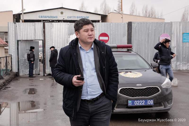 Ербол Мәндібек, журналист: Ақпараттық «соғыста» көршімізден тағы жеңіліп қалдық