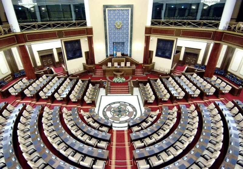 Парламент депутаттары каникулға кетті