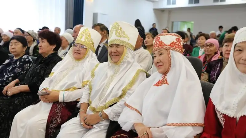 Алматыда қарттар форумы өтті