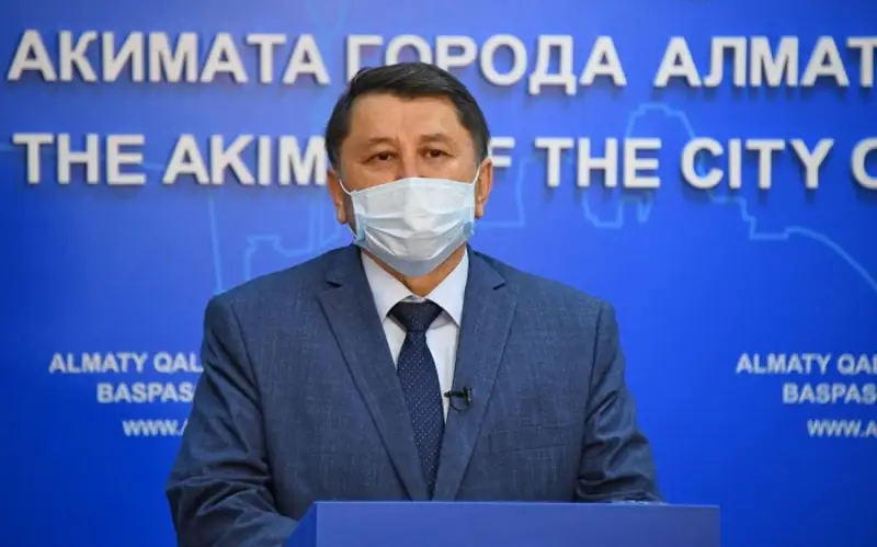 Бекшин: Алматыда күніне 200-ден астам студент вакцина салдырады