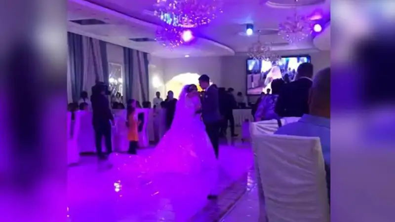 Ауыл әкімі карантин кезінде ұлына дүркіретіп той жасады