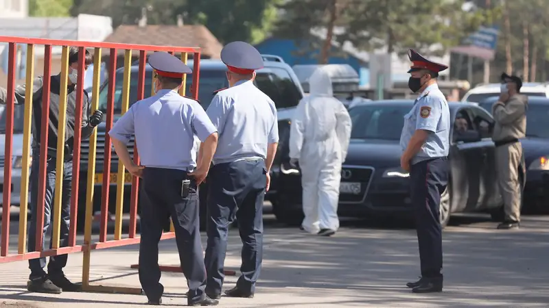 Бекшин Алматыдағы карантинге байланысты қаулыға қол қойды