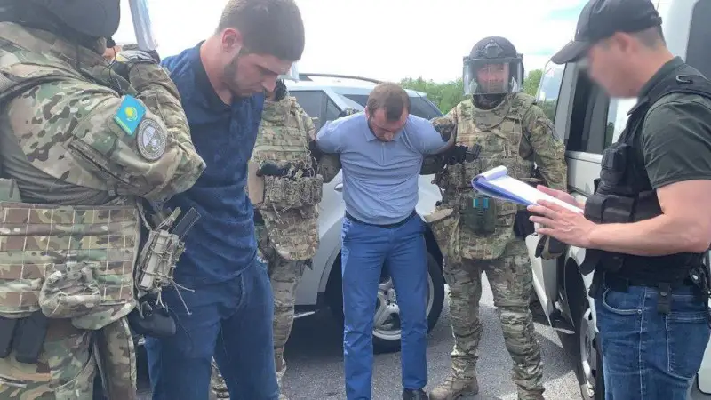 Қару-жарақ ұрлап, ұсталды