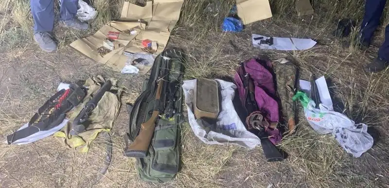 Қарағандыда қала шетіндегі орман алқабынан қару-жарақ пен оқ-дәрілер табылды