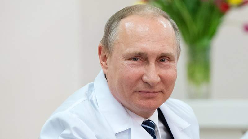 Ресей президенті вакцина салдырды