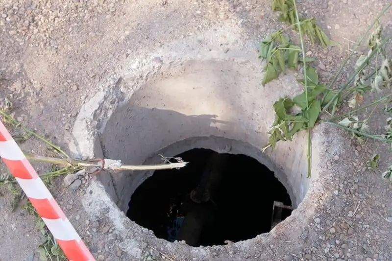 Қосшыда кәріз шұңқырынан 6 жасар бала өлі табылды