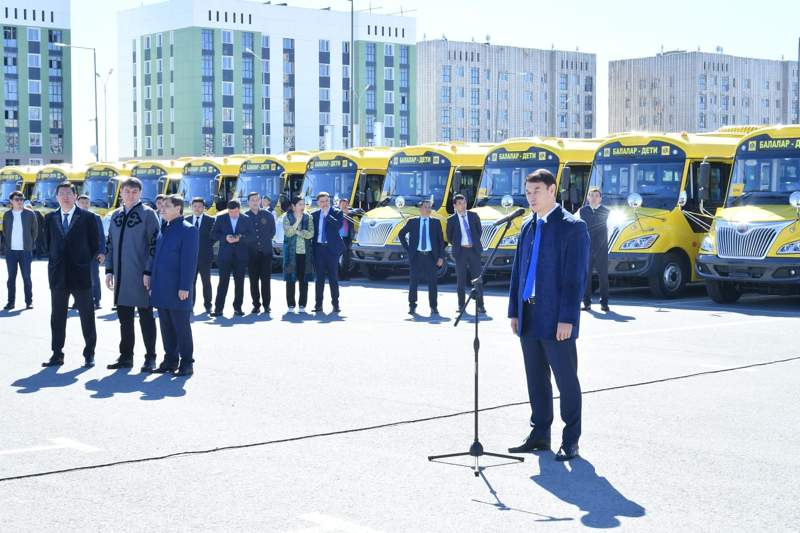 Түркістан облысының мектептеріне 71 автобус тапсырылды