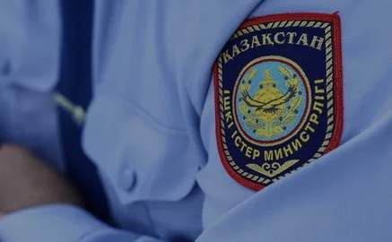 Әйел адам қызғаныштан астаналық екі қызды соққыға жықты