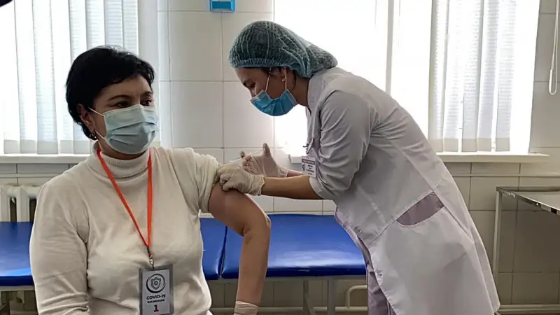 Гүлшара Әбдіқалықова неге ресейлік вакцинаны салдырды?
