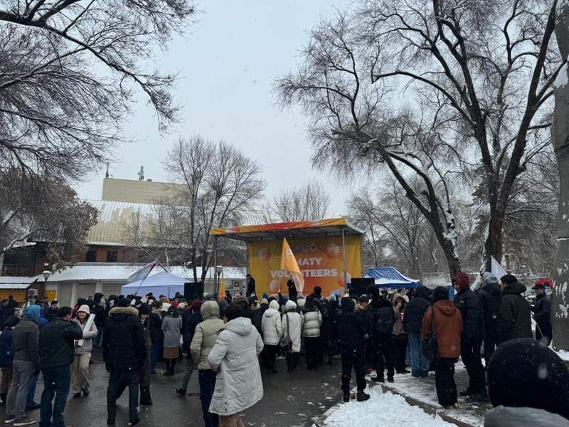 Алматыда волонтерлер слеті өтті 