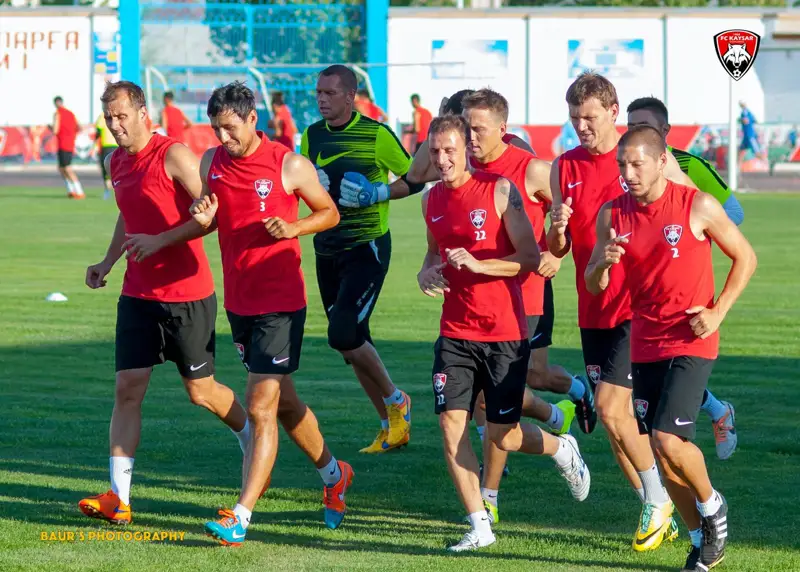 25 футболшы коронавирус жұқтырды ма?