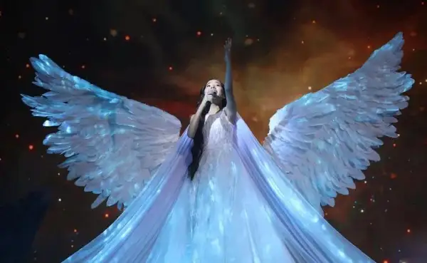 Қарақат Башанова 20 келілік көйлек киіп шықты