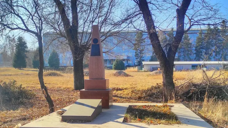 Майдангер ақынның қабірі орнатылған жер сатылған